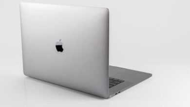 mbp 2017 08 back thumb800